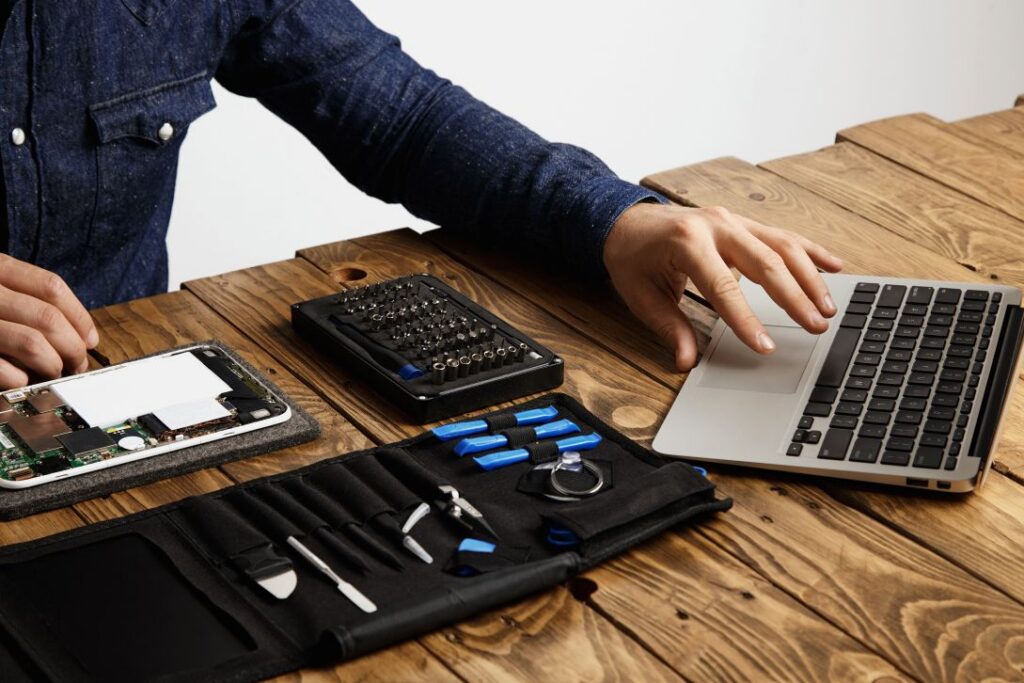 how repair electronic device